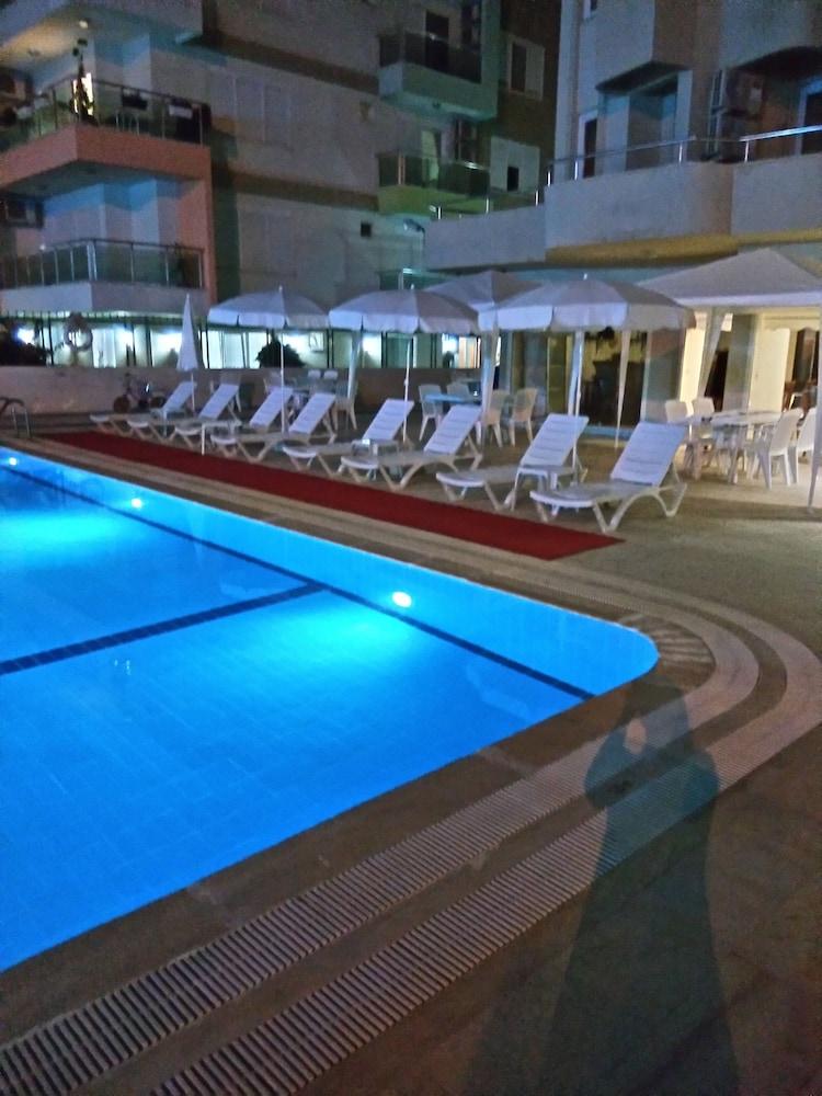 Mikado Hotel Mahmutlar Exterior photo